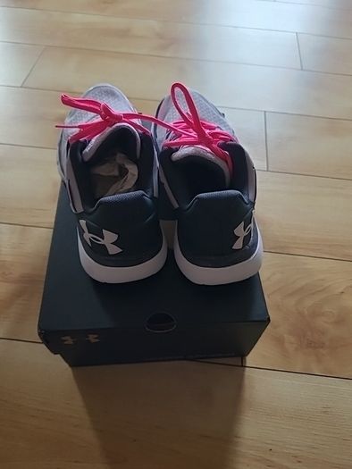 Ladies Under Armour Trainers Size 3.5 NEW in box