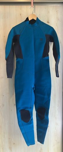 Woman's wetsuit