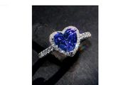 Beautiful Ring With Sparkly Gems size 10