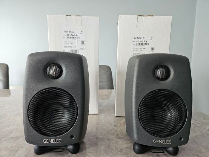 Genelec 8010 AP 6 Speakers Pair