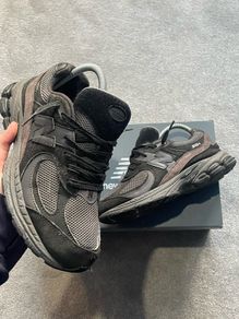 New balance 2002r