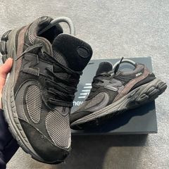 New balance 2002r