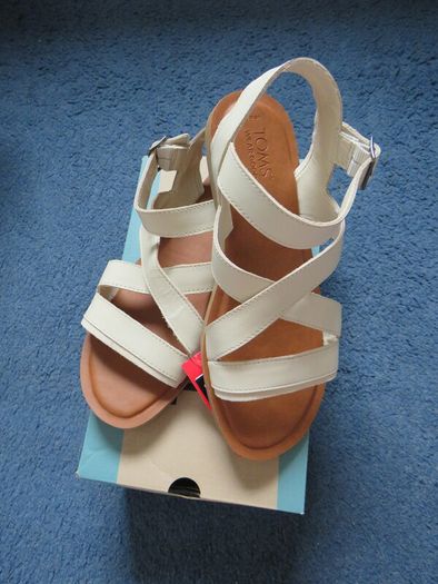 Toms Ladies Sandals New With Box Size 6
