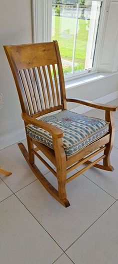 Rocking chair
