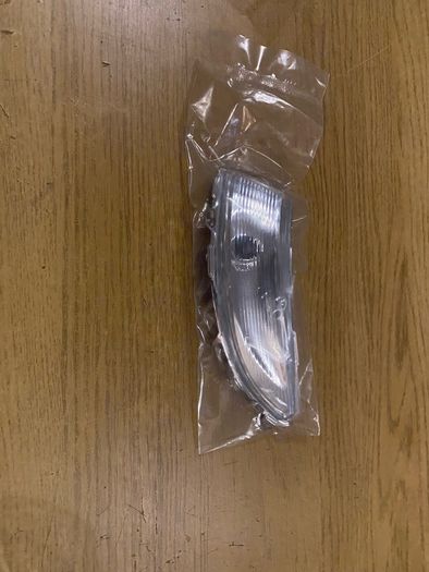 Renault Zoe  Clio  Captur 2012-2020 passenger mirror flasher lens