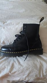 Dr martens !!!