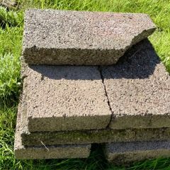Large (Pathway) Bricks