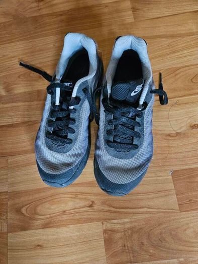 nike size 4 adult