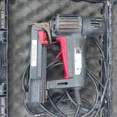 Maestri nail brad gun