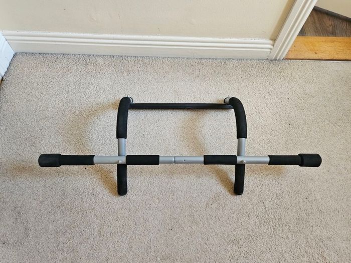 Door Frame Pull Up Bar