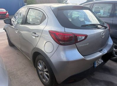 152 Mazda 2