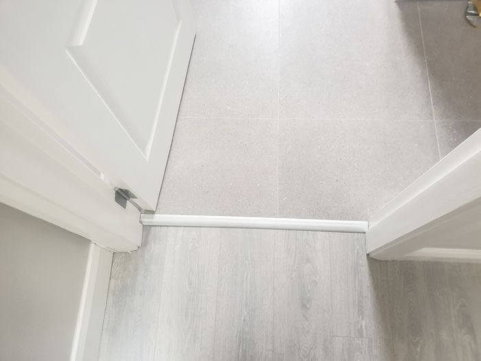 Laminate flooring service