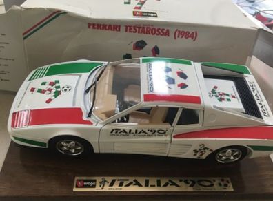 Italia 1990 Ferrari Testarossa 1/18 Burago