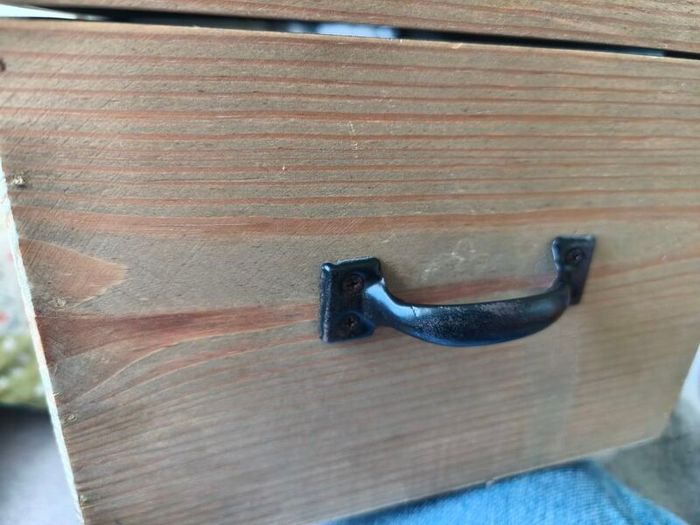 wooden keepsake box with Cherub and french inscriptions