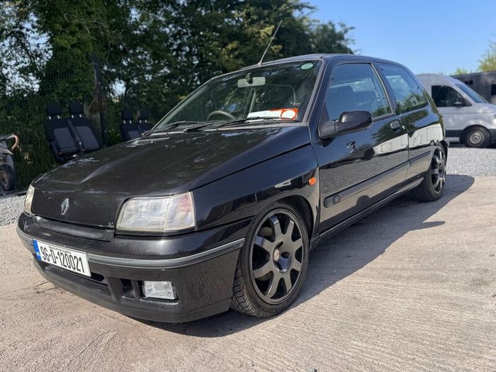 Renault Clio 1.8 16v
