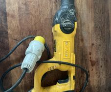 Dewalt SDS rotary Hammer Drill 1/2" D25203