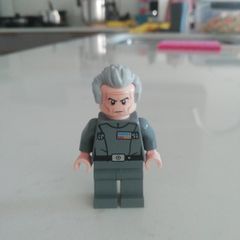 Lego minifigure star wars grand moff wilhuff tarkin sw0770