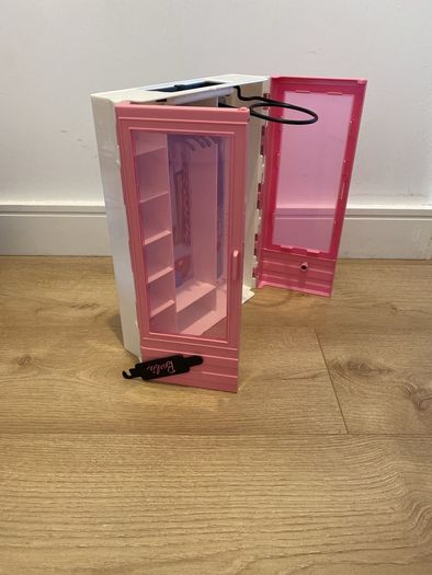 Barbie Wardrobe