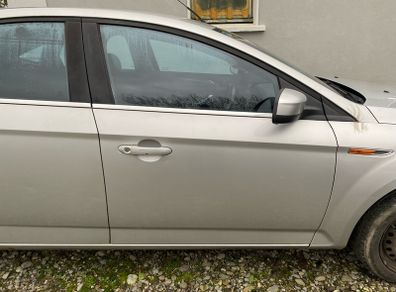 Ford Mondeo mk4 2010 complete front drivers side door