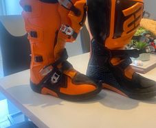 Off-road motorcycle gear