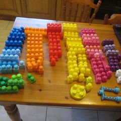 Mega blocks      107 pieces