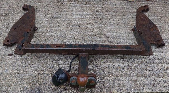 Volkswagen Transporter T4 Tow Bar