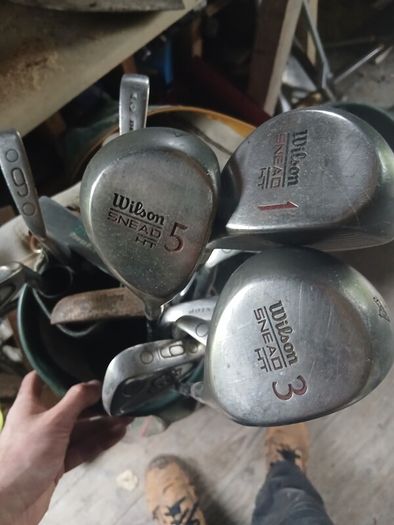 Dunlop Golf bag & mixed clubs