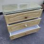 chest of drawers Image 4