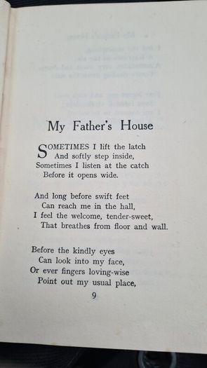 Through The Window Of A Little House By Fay Inch Fawn. Hardback In Good Condition.