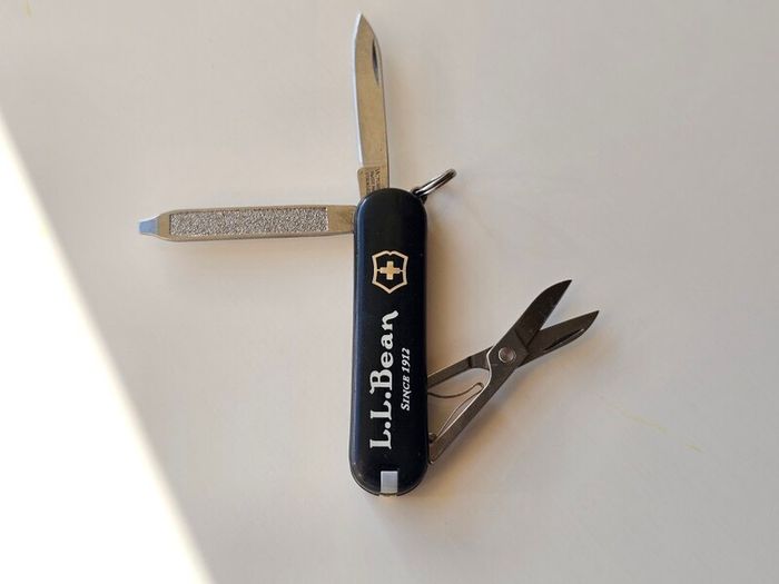 Victorinox USA market L.L.Bean Classics 58mm Collectable Vintage Swiss Army Knife lot