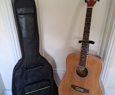 Left-handed Full Size Acoustic Guitar
