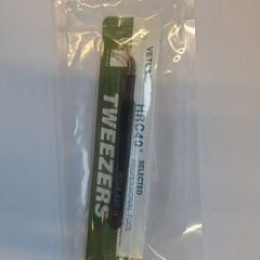 Tweezers