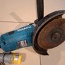 Makita GA9020 230mm 9" Angle Grinder 110v Image 2