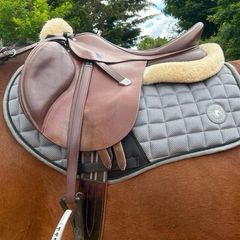 Bates GP Saddle