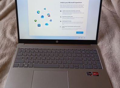 hp 15.6" laptop in perfect condition