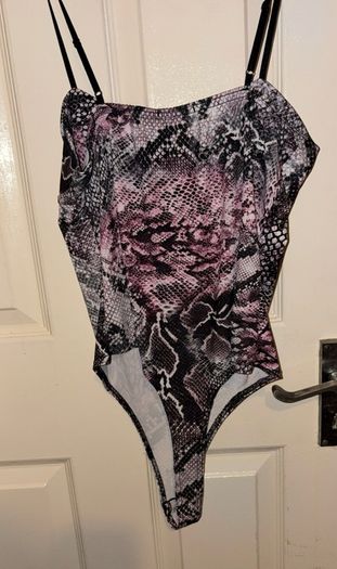 Boohoo bodysuit size 12