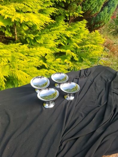 4 ice cream metallic cups postage possible