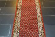 Superb P.ersian Sarough Rug 2.75m x 0.8m (H)