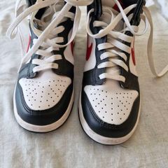 Nike Air Jordan, UK5
