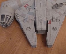 Star Wars Hasbro Millennium Falcon
