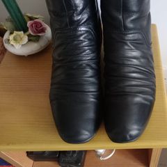 Ankle Boots/black buy 1 get 1 FREE