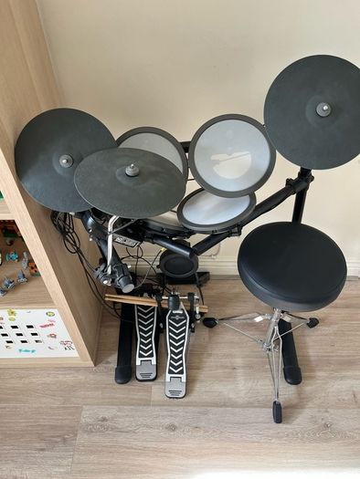 Beginner Electronic Drum Kit Mesh Pads, Stool, Headphones