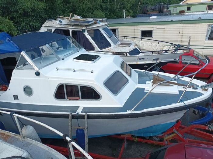 Elysian 27 cruiser