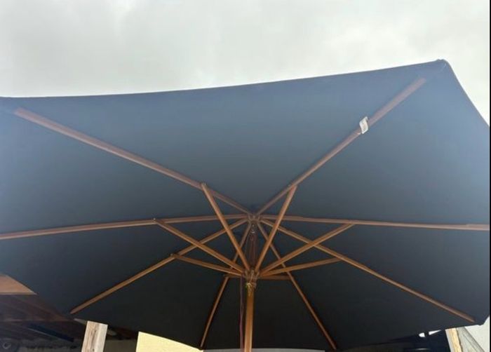 Diameter 3m Solid hardwood Garden Parasol with heavy-duty Base