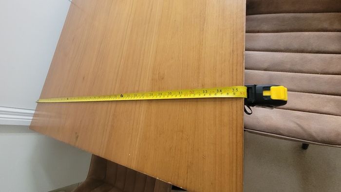Dinning table solid wood.(No chairs).Very good, strong and stable table