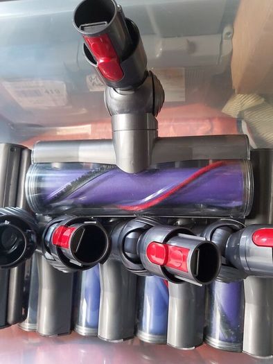 Dyson motorhead