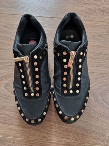 DKNY trainers