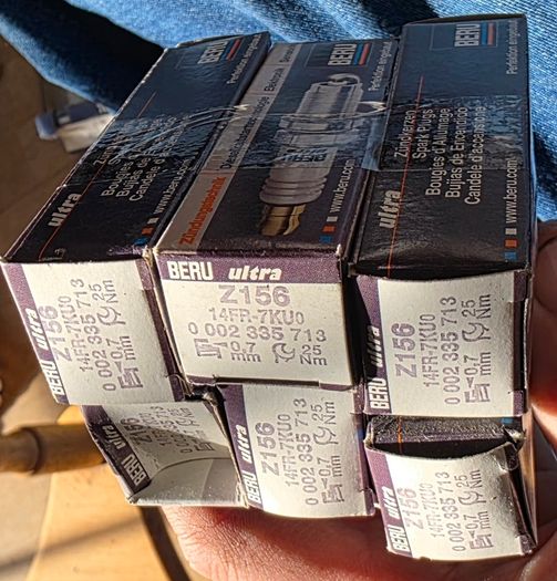 500+ Bosch Beru Spark Plugs JOT LOT