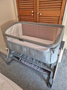 Mamas and Papas Lua Bedside Crib Grey