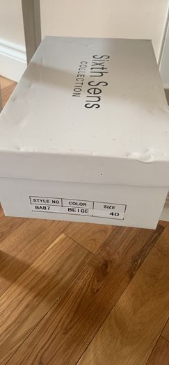 Bnwt size 40
